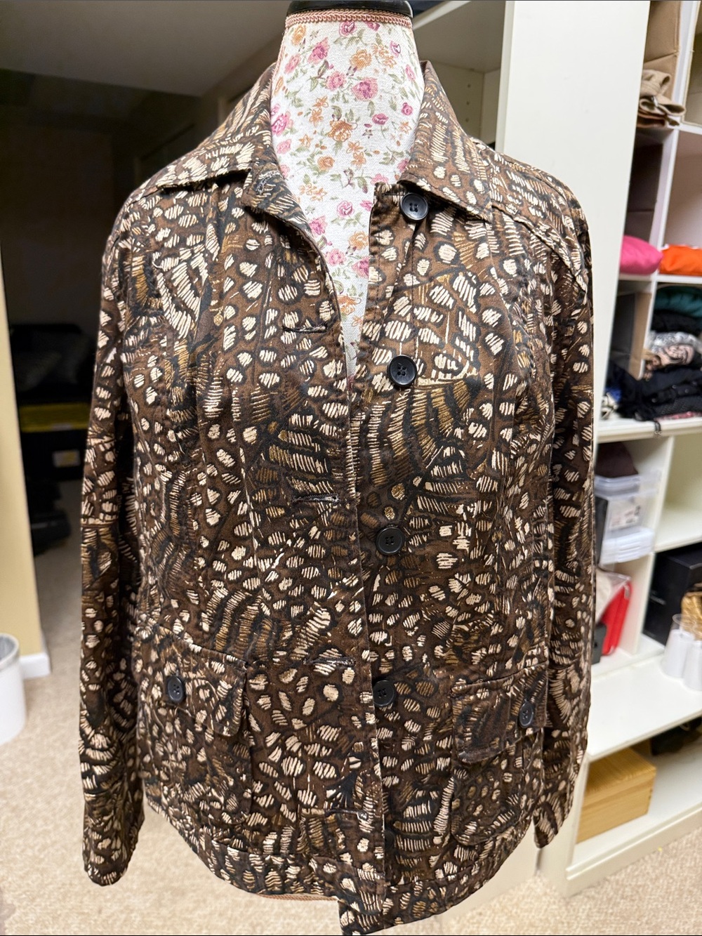 CHICO’S STRETCHY, TRIBAL BLAZER WOMEN’S SIZE 12